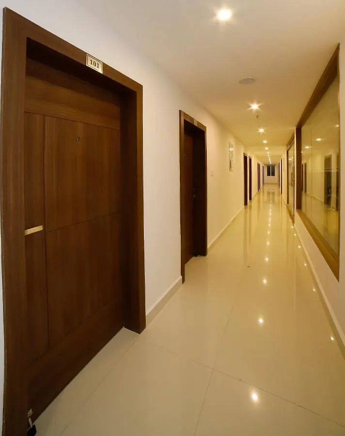 Veetee Mid Town Hotel Kallar Vattiyar