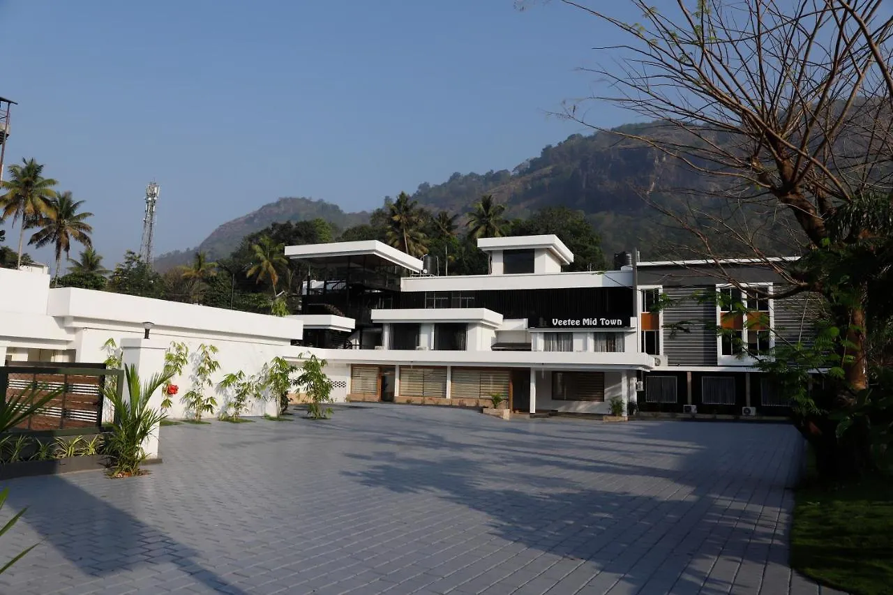 Veetee Mid Town Hotel Kallar Vattiyar 4*,  India