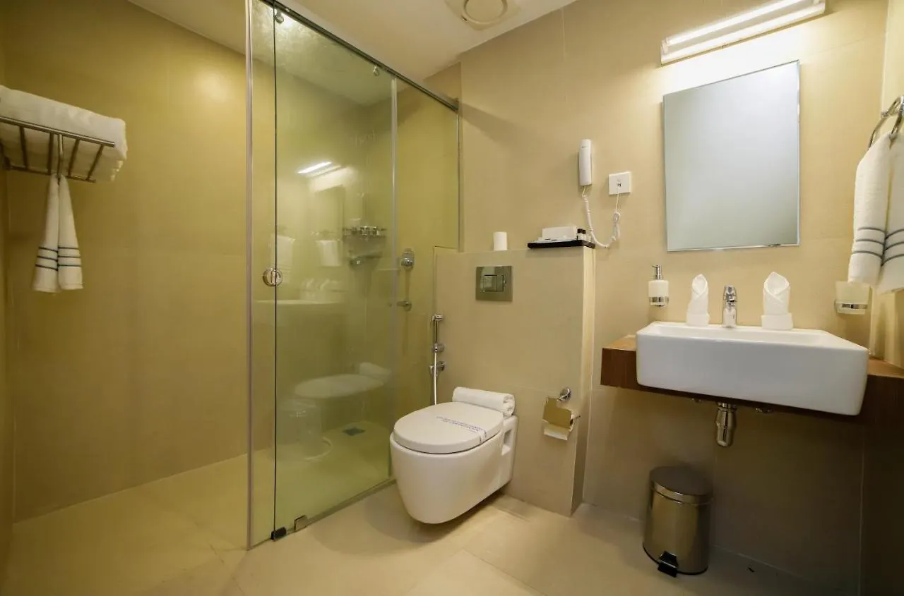 Veetee Mid Town Hotel Kallar Vattiyar